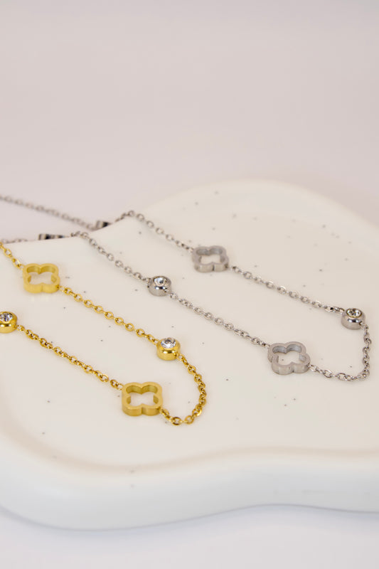 Dainty Clover Necklace