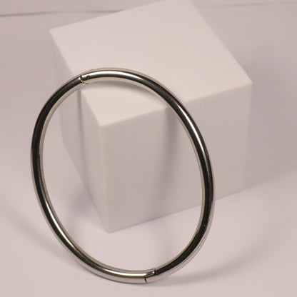 Round Clip Bangle